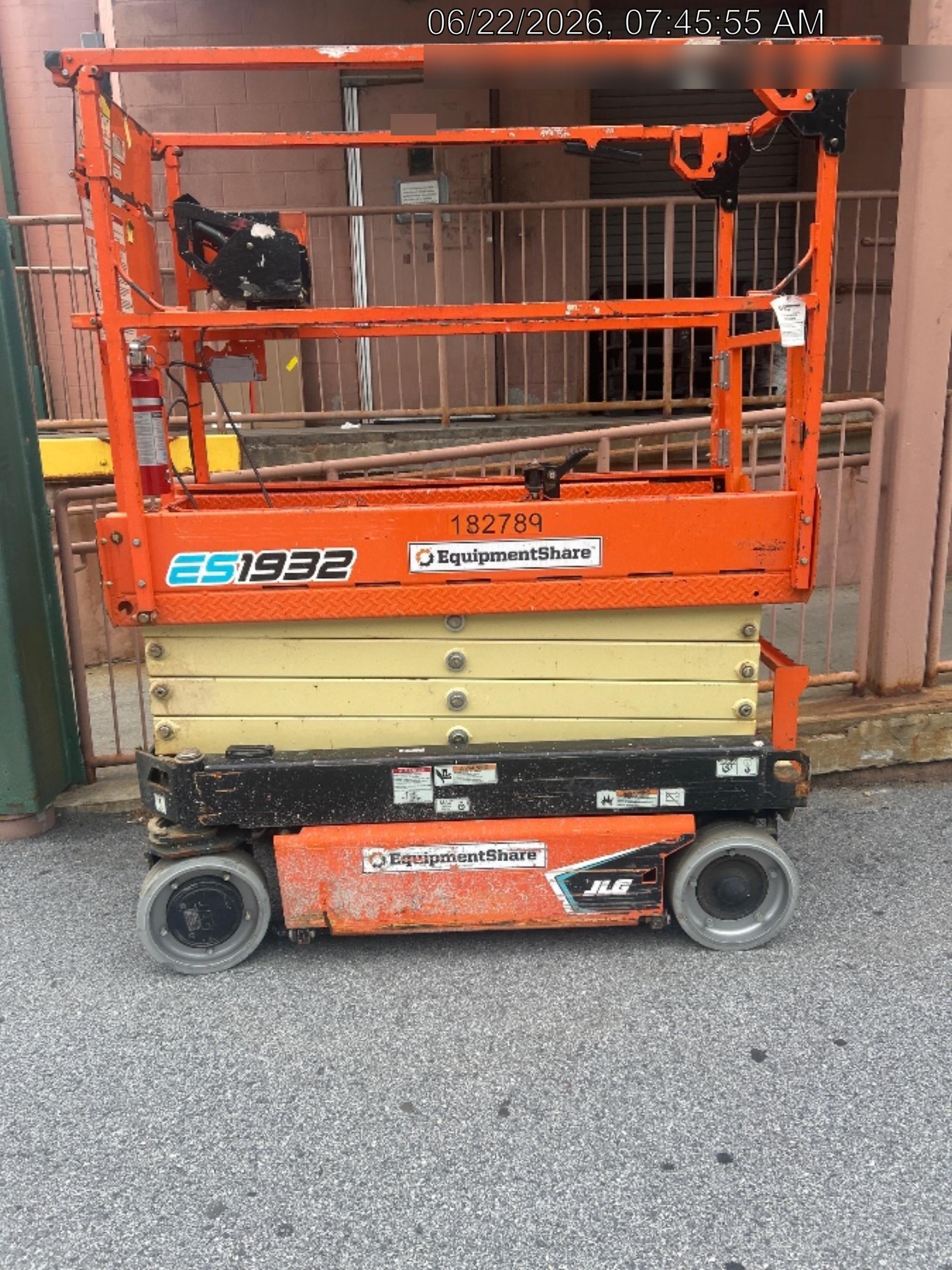 2021 JLG ES1932