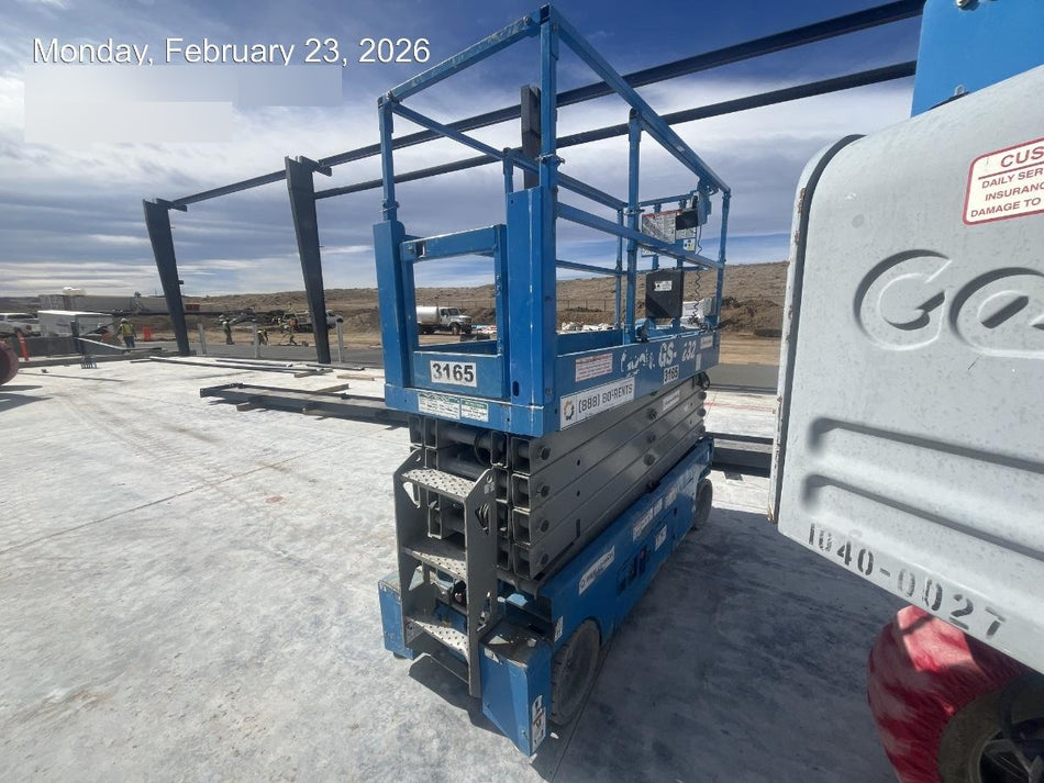 2017 Genie GS-3232 Standard