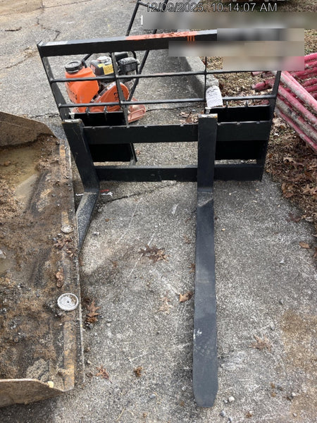 2025 ARROW MATERIAL HANDLING 48" Pallet Forks - Arrow