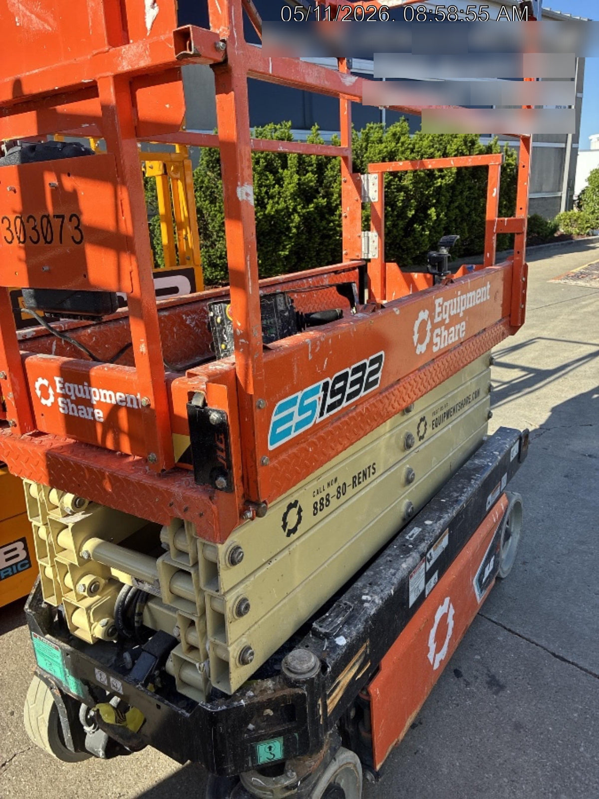 2023 JLG ES1932