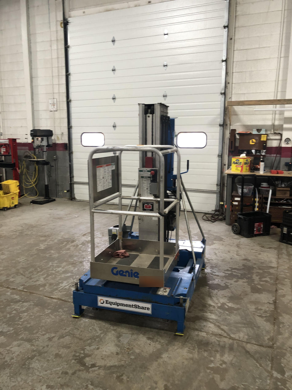 2008 GENIE IWP-30S
