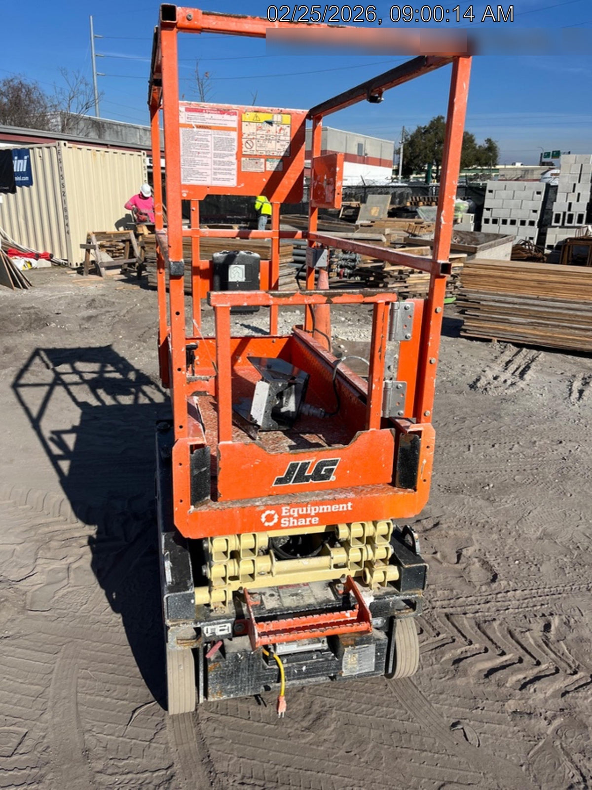 2022 JLG ES1330L
