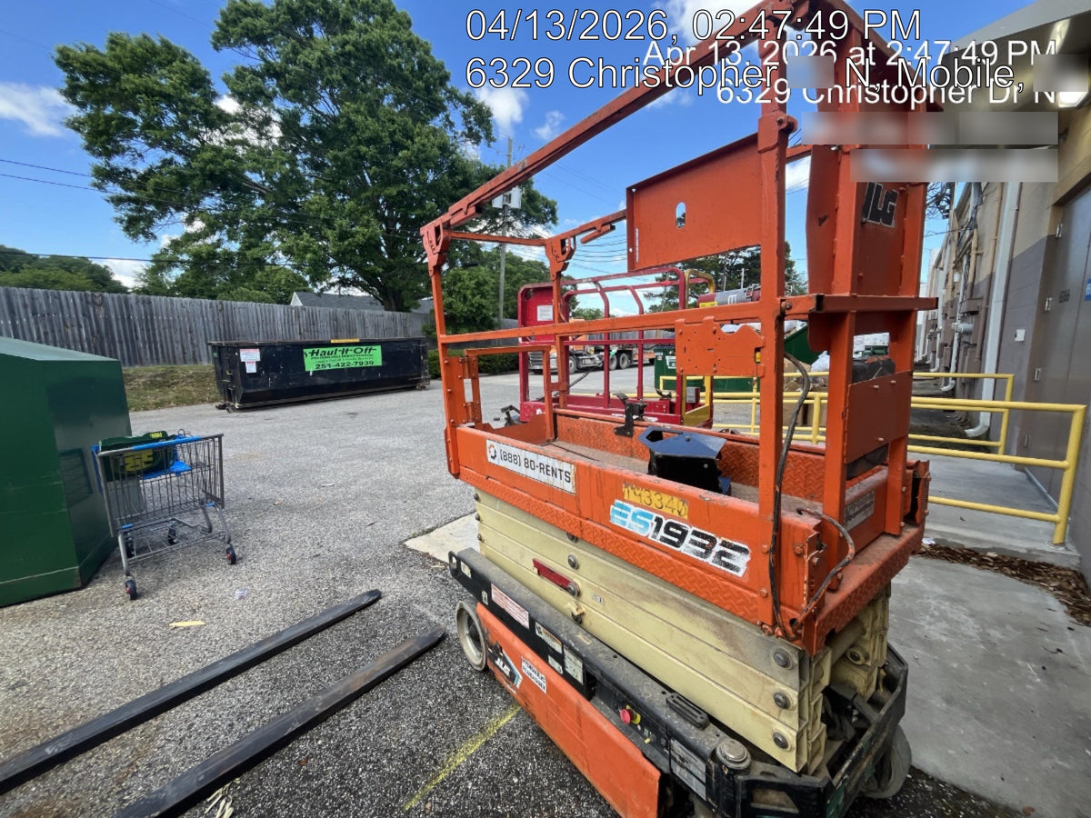 2021 JLG ES1932