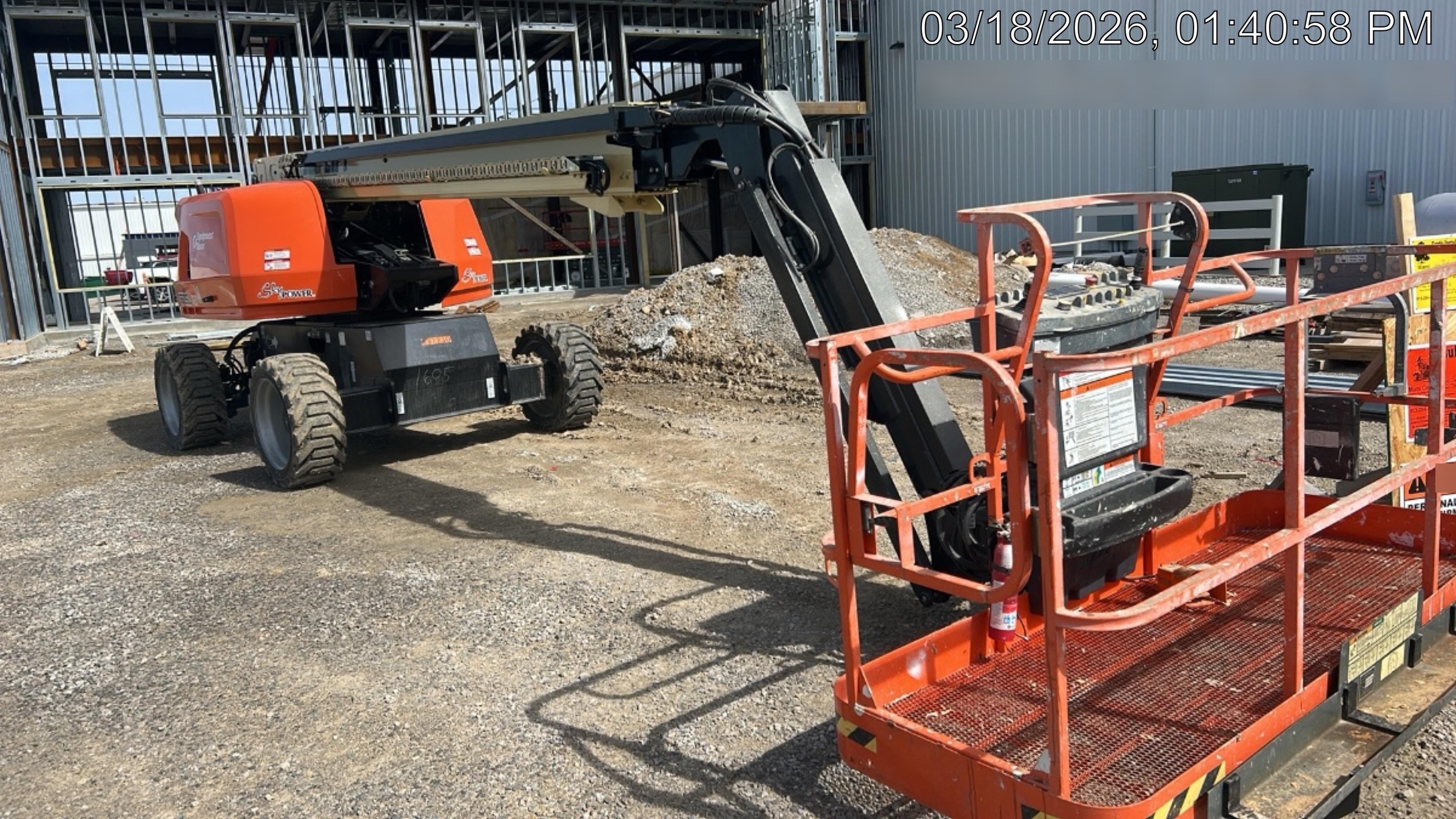 2025 JLG 660SJ
