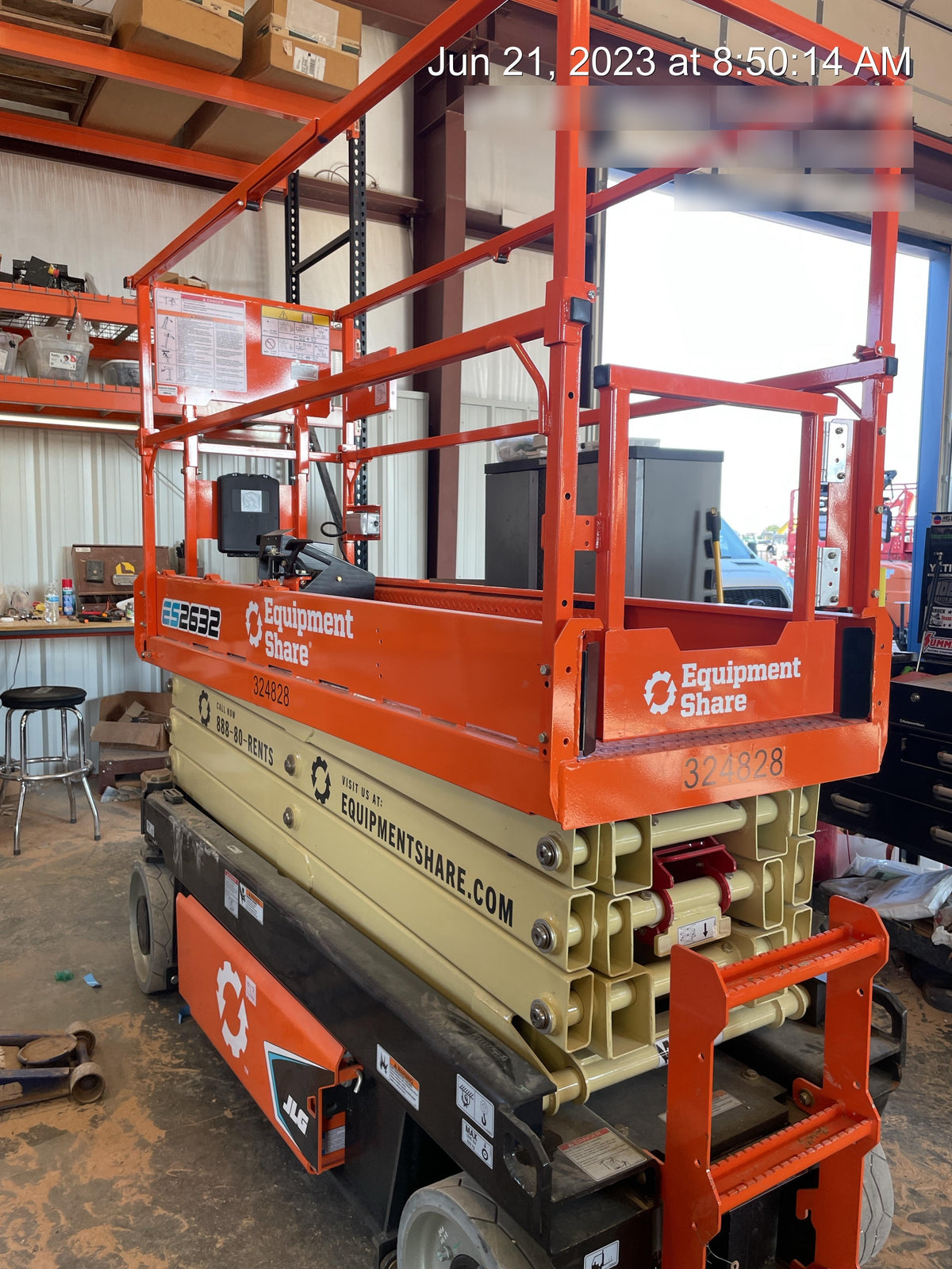 2023 JLG ES2632