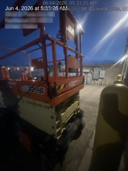 2022 JLG ES3246