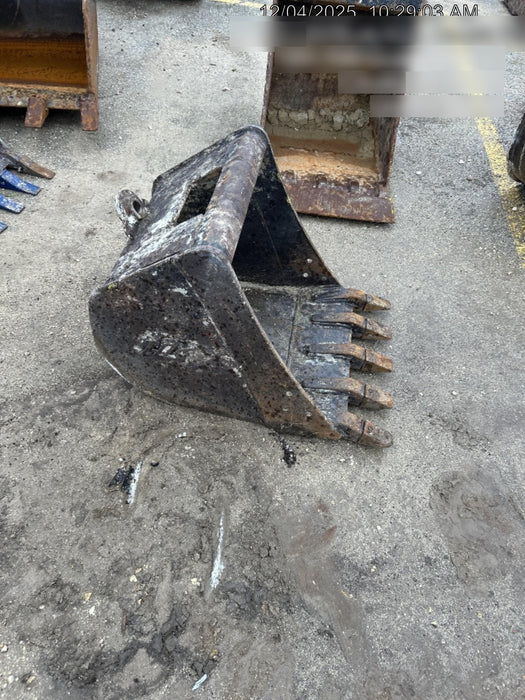 2021 TAKEUCHI TB235-2R