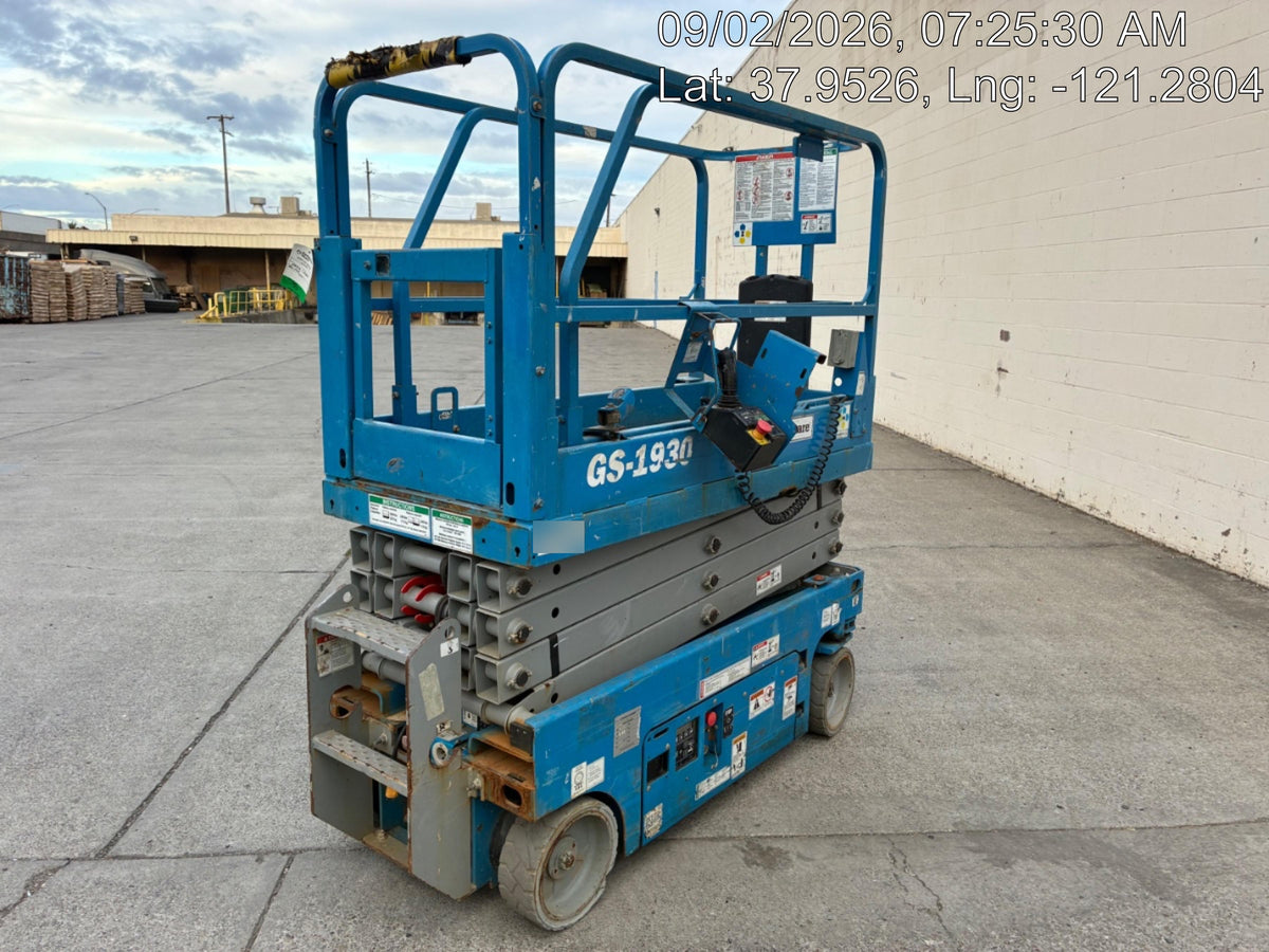 2019 Genie GS-1930 Half Height Swing Gate, 800W Inverter