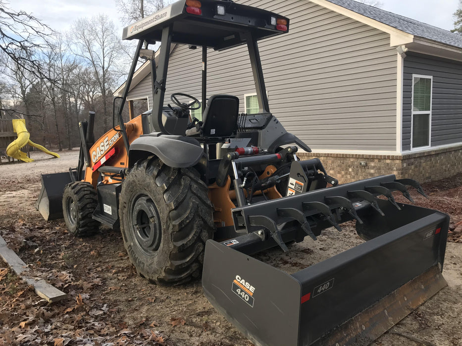 2019 Case 570N EP Canopy, 4WD, GP Front Bucket, Dual Tilt Cylinder, 84" Box Blade w/ Scarifier, Wheel Weights, Beacon