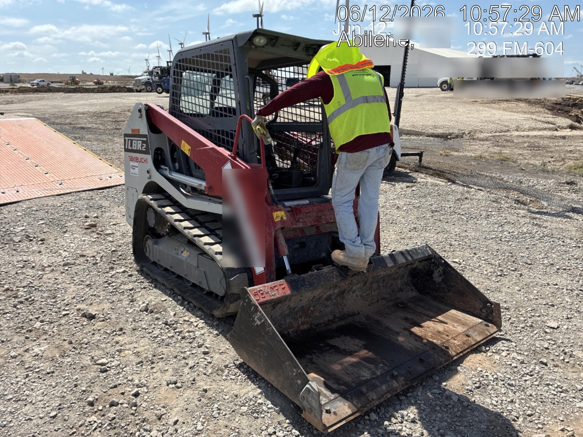 2021 TAKEUCHI TL8R2-R