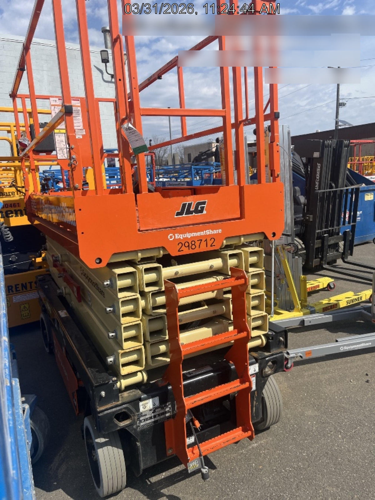 2023 JLG R4045