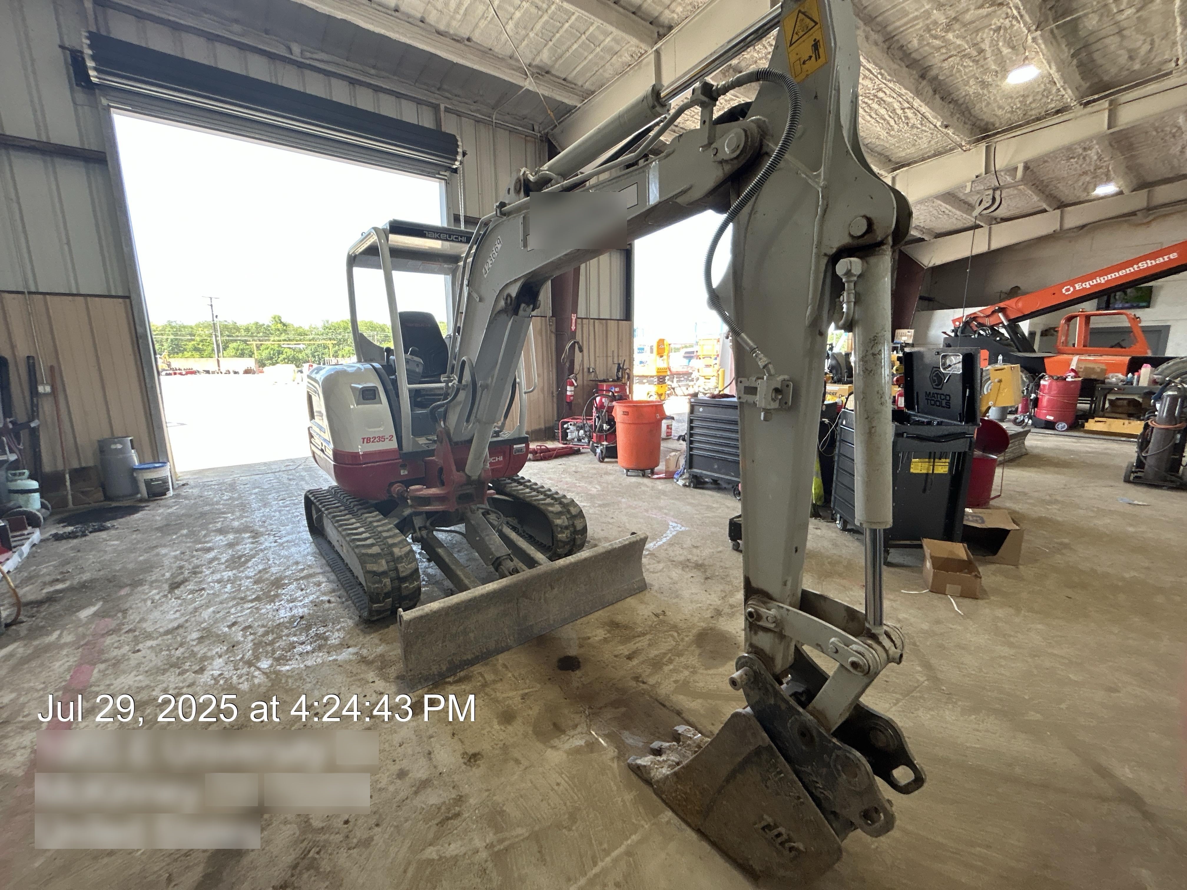 2024 TAKEUCHI TB235-2R