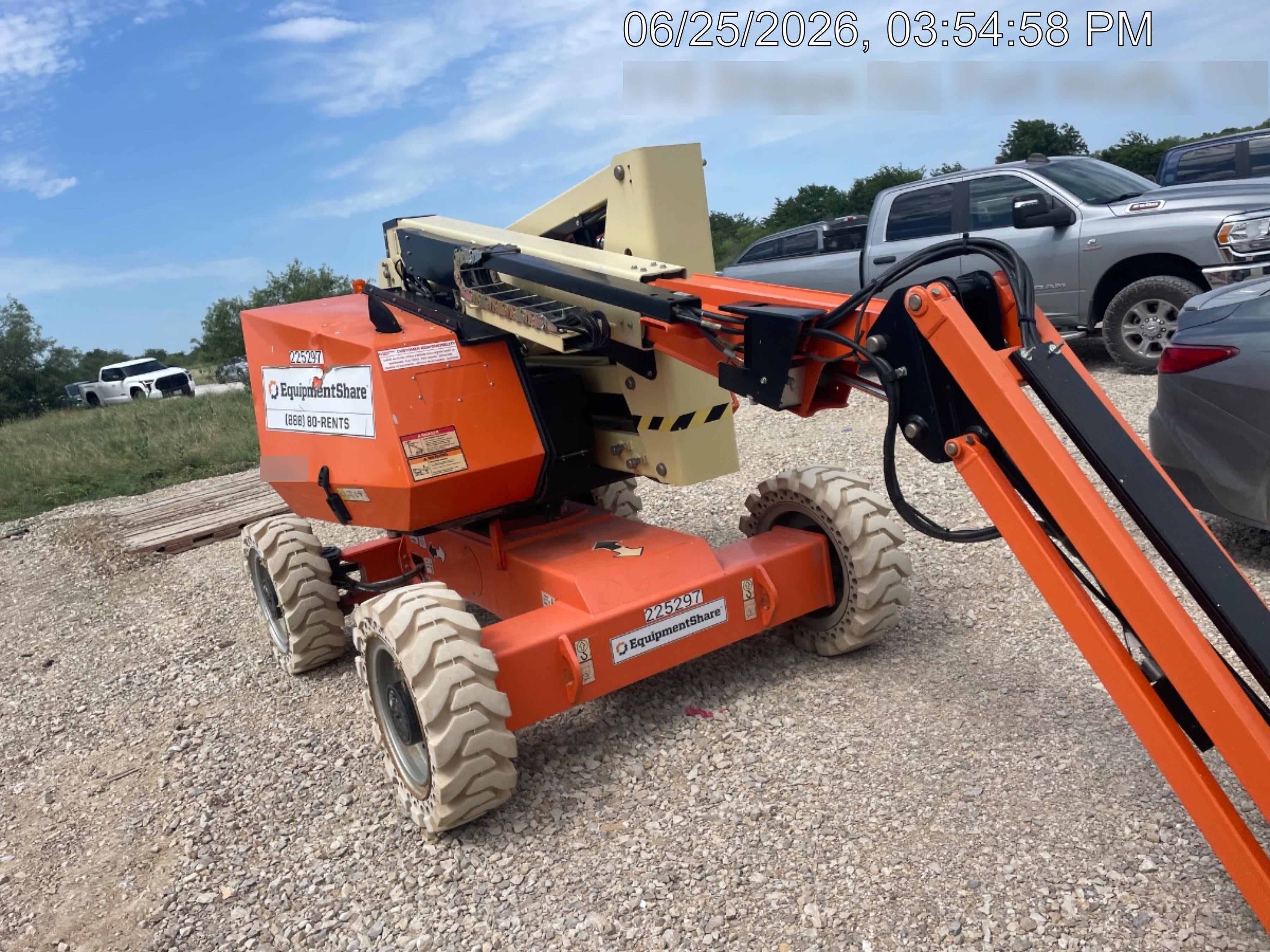 2022 JLG 340AJ