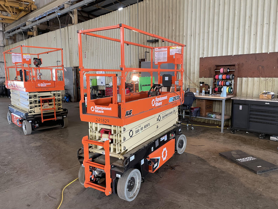 2022 JLG ES2632