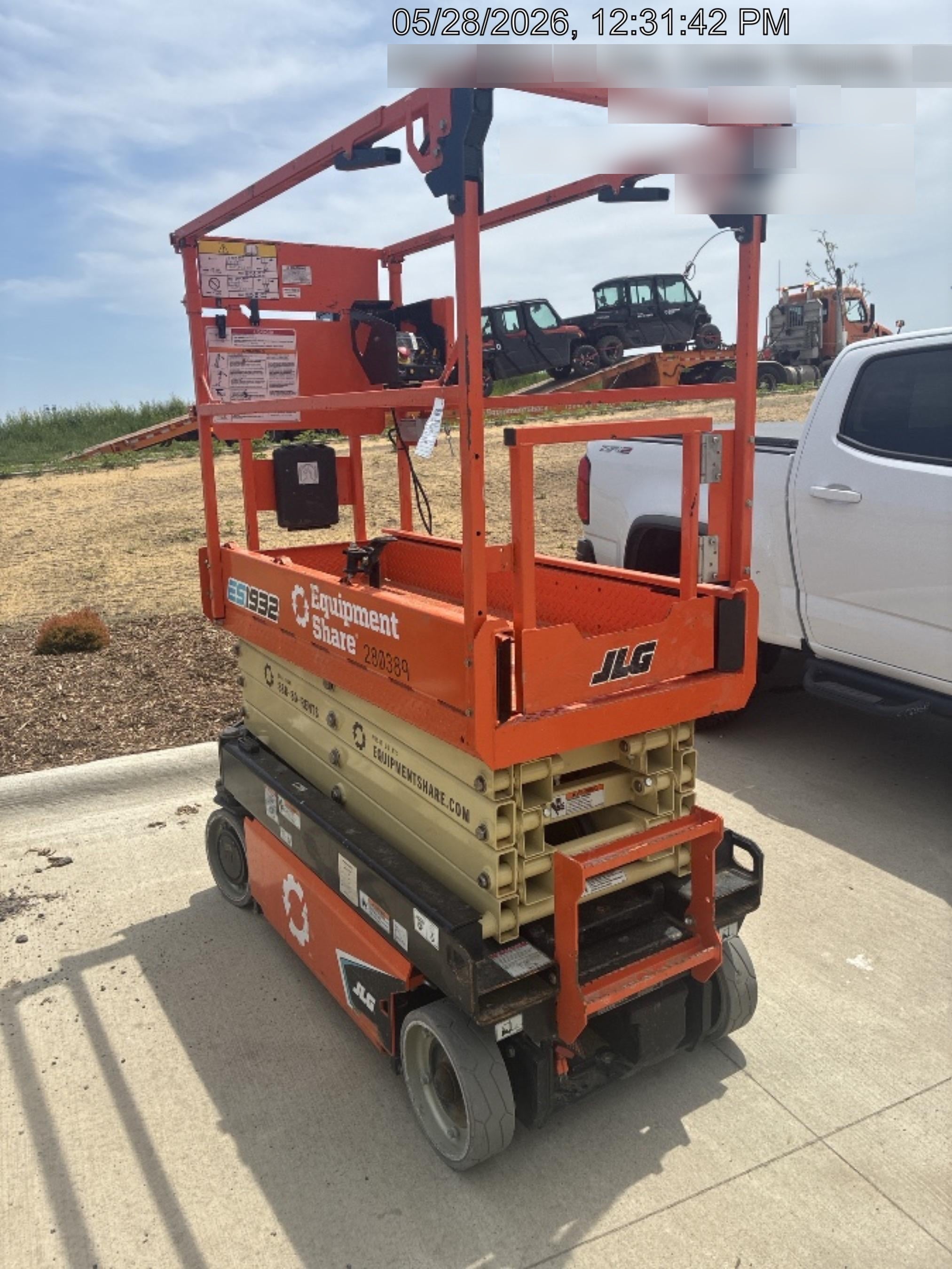 2022 JLG ES1932