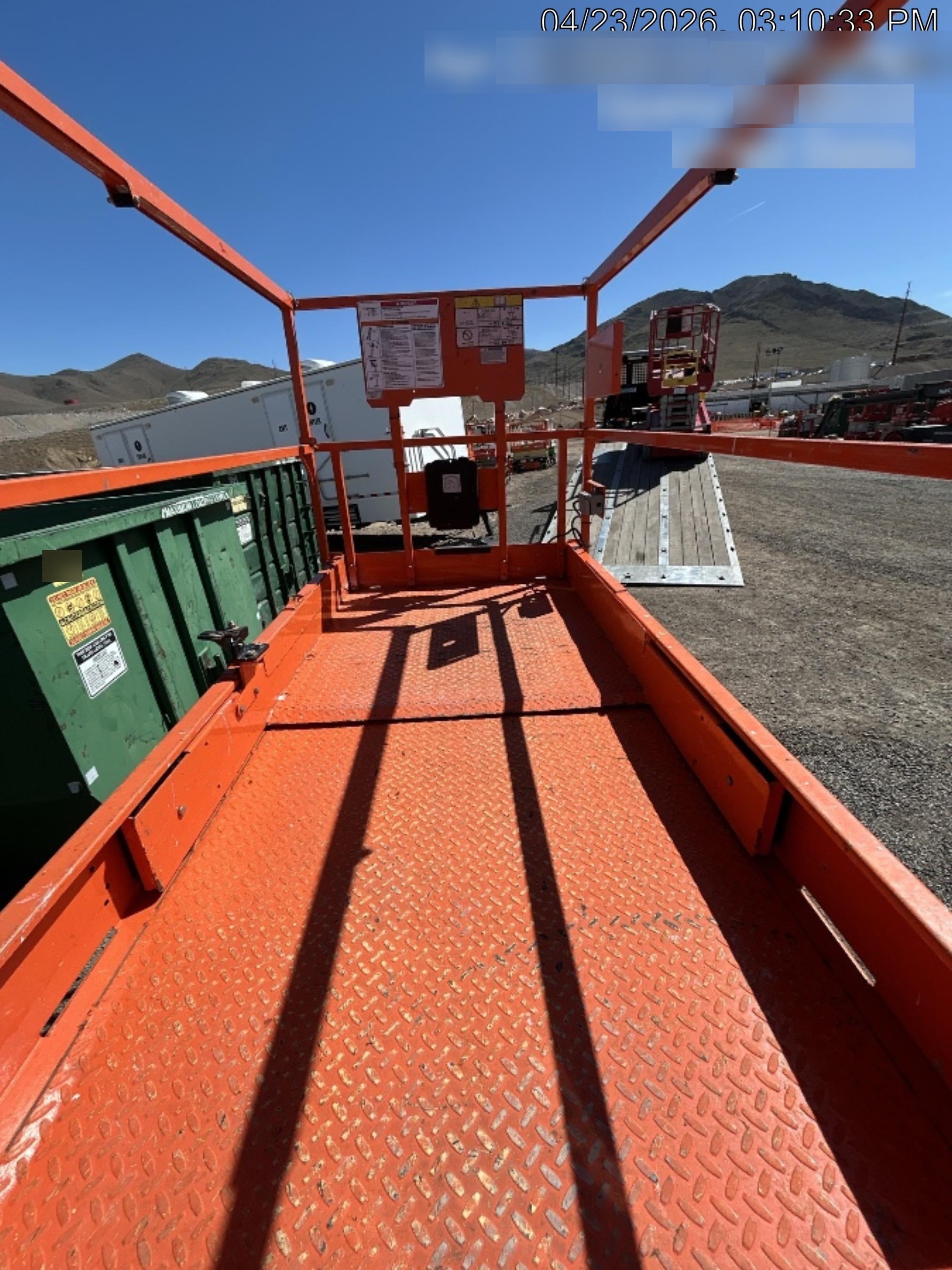 2022 JLG ES3246