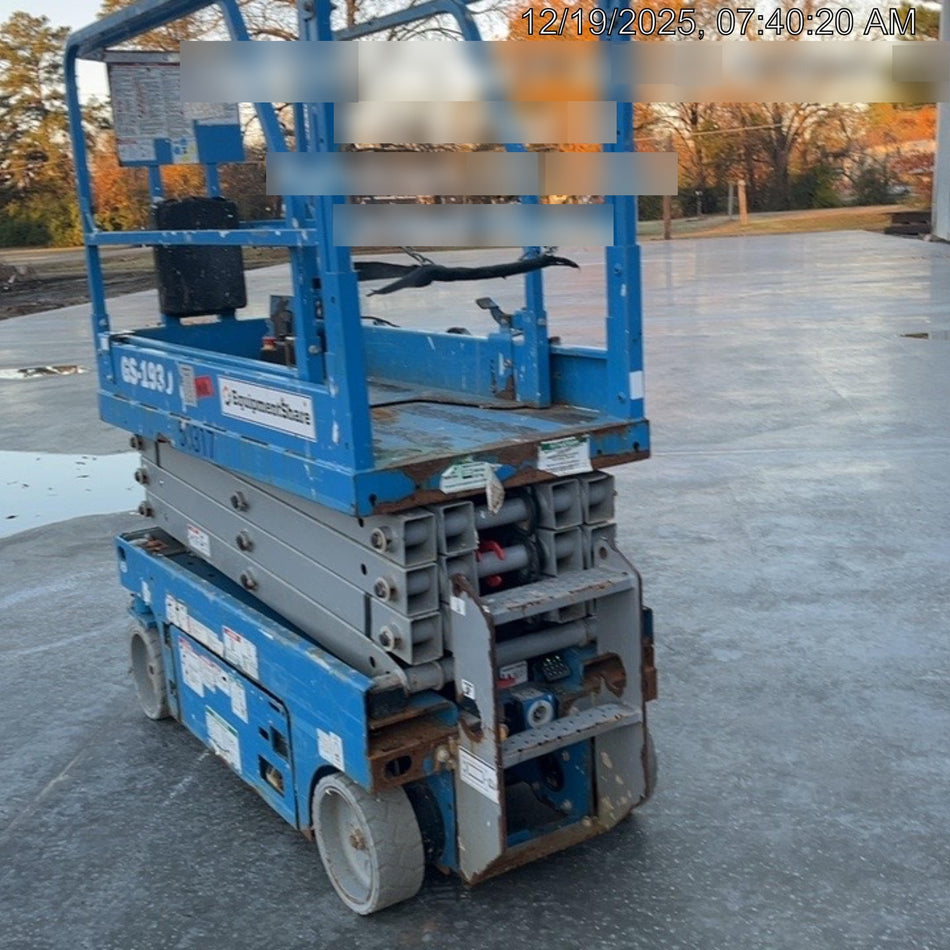 2019 Genie GS-1930 Fixed Rails with Chain Entry