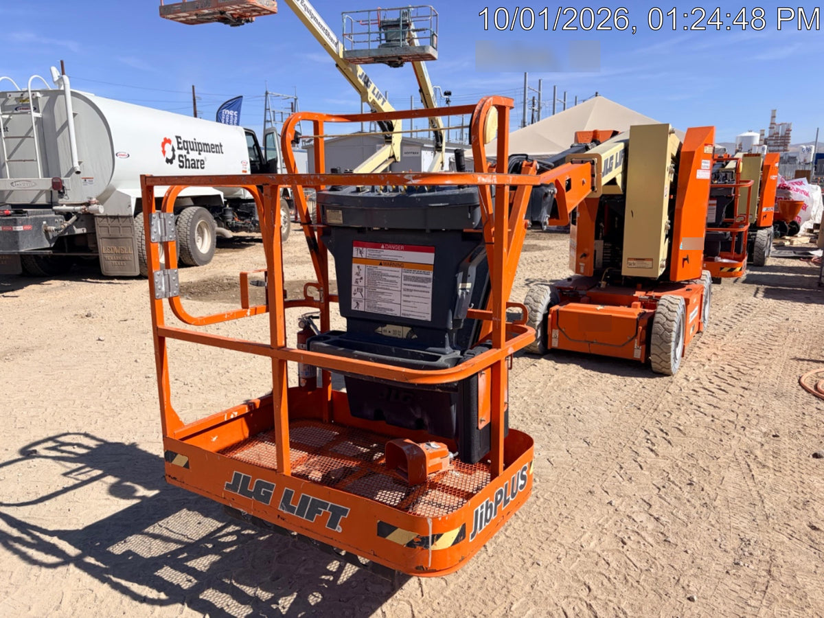 2025 JLG E300AJP