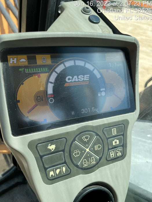 2015 Case CX80C CLOSED CAB, A/C, RUBBER TRACKS PADS, 7'-2" ARM