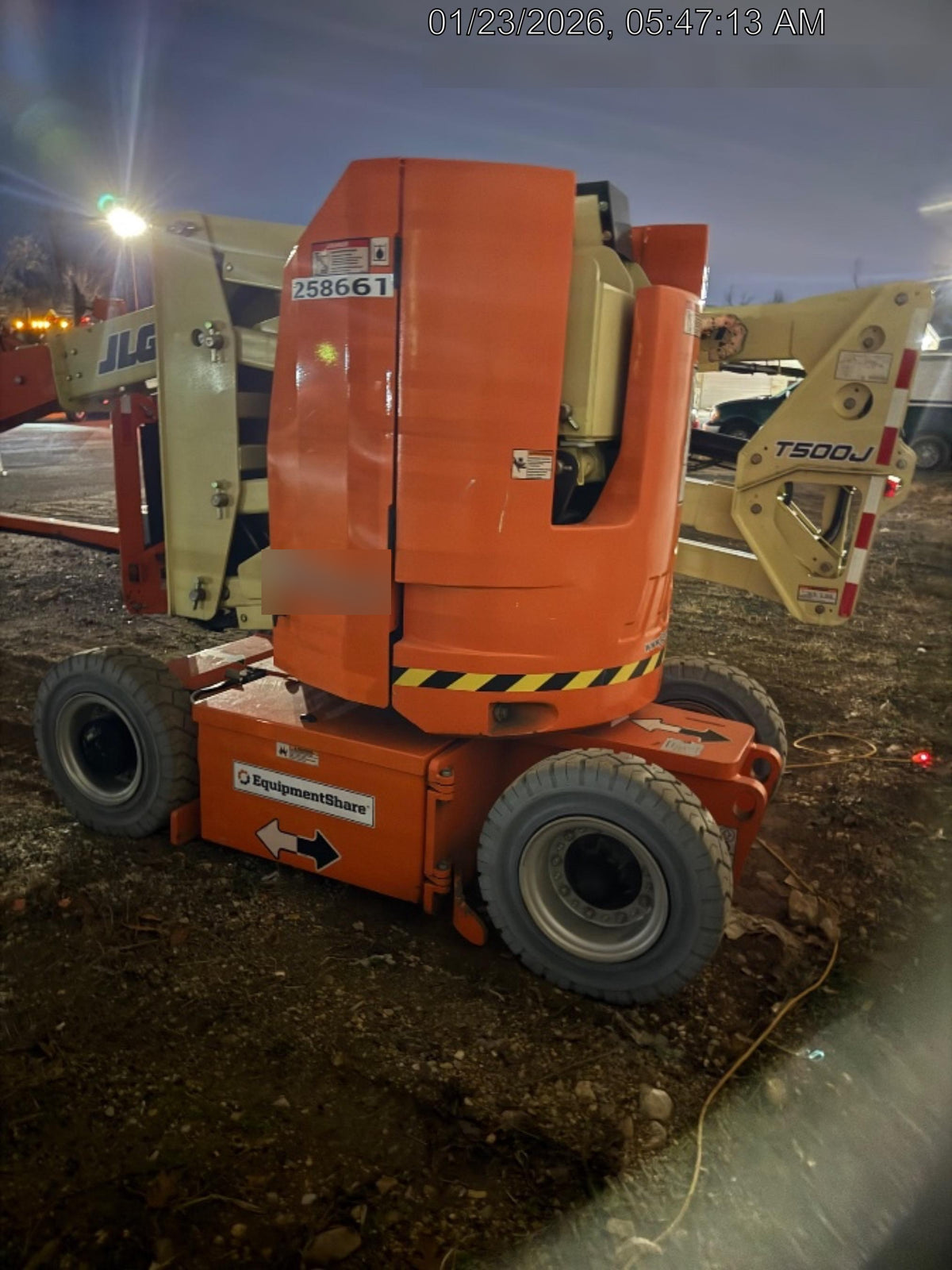 2022 JLG E300AJP
