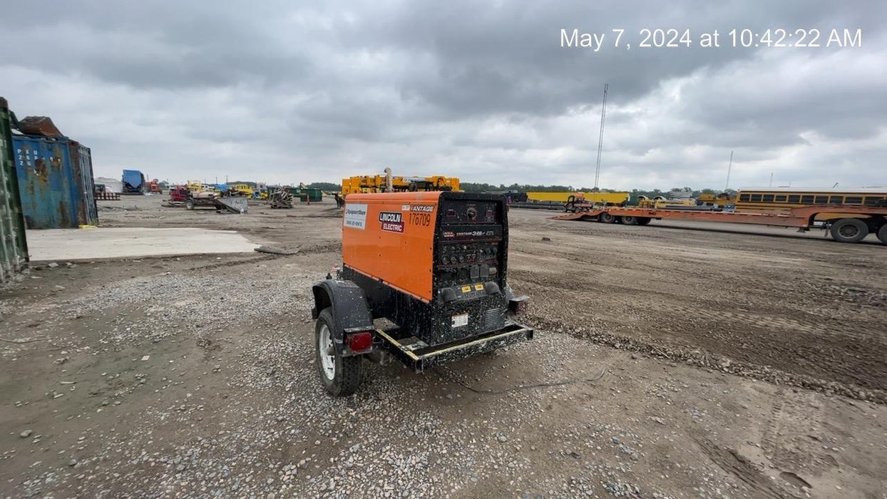 2021 Lincoln Electric Vantage 322 Vantage 322 Ready Pak 3 w/ Decals, ORANGE (includes trailer, cable rack, fender light kit) NO Telematics