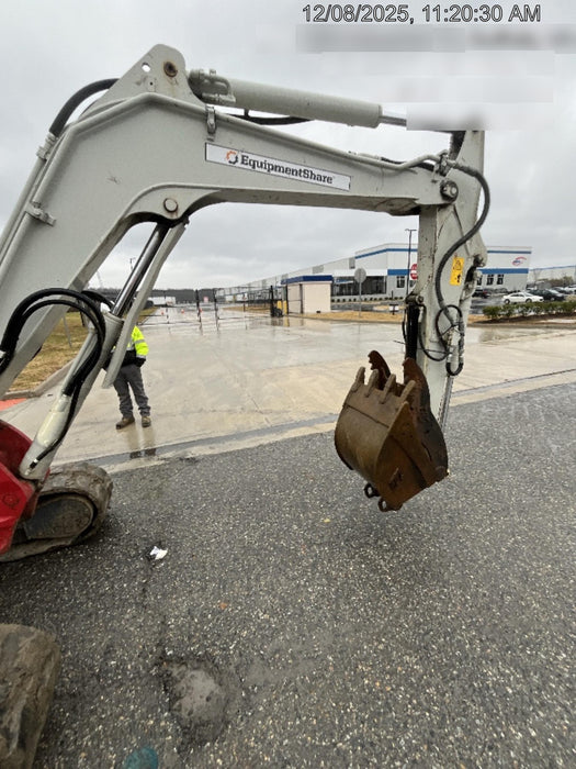 2021 TAKEUCHI TB250-2