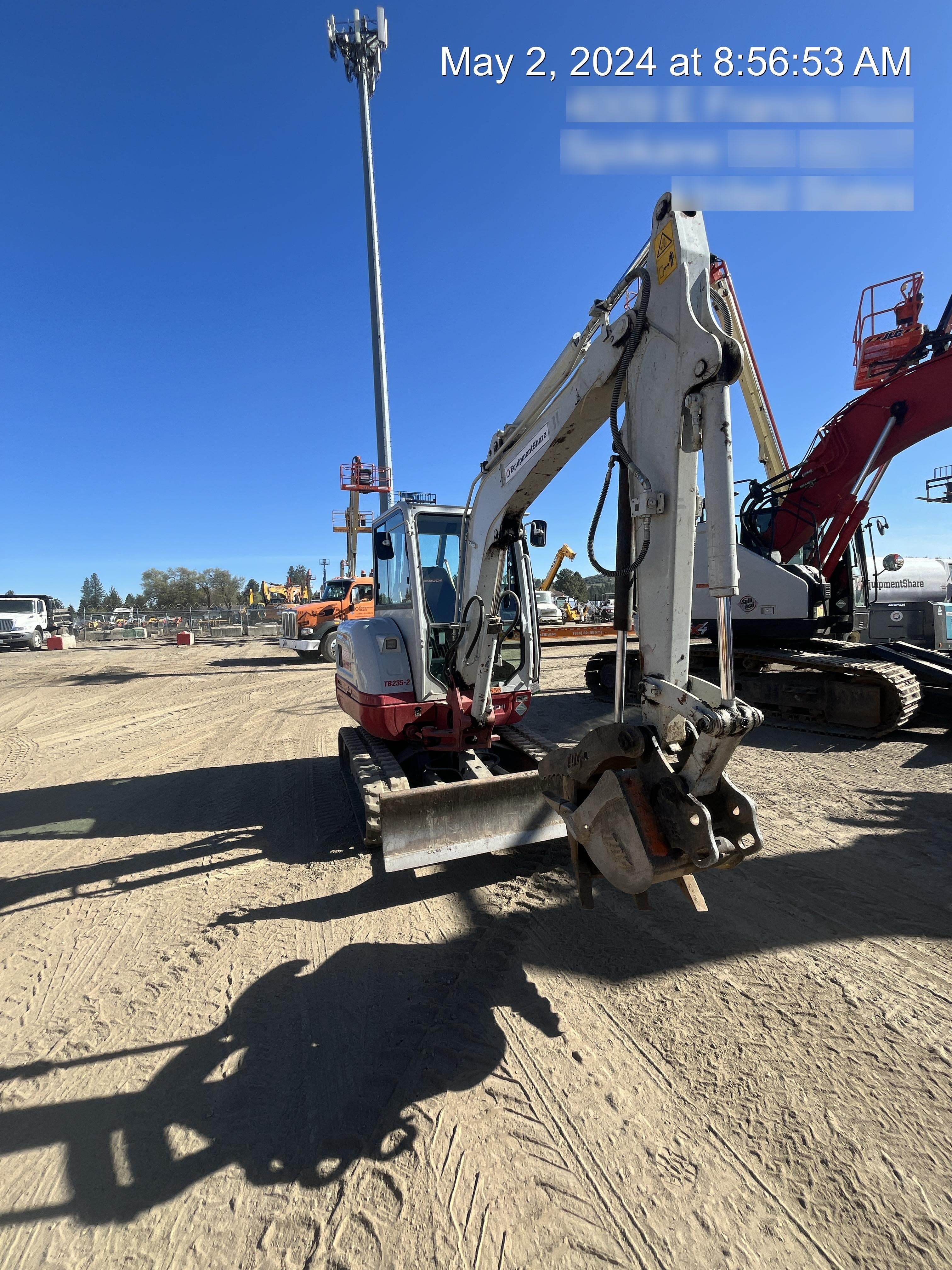 2022 TAKEUCHI TB235-2CR