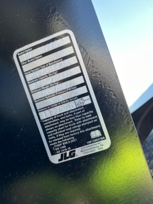 2024 JLG 1001100823