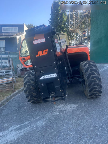 2021 JLG 1075