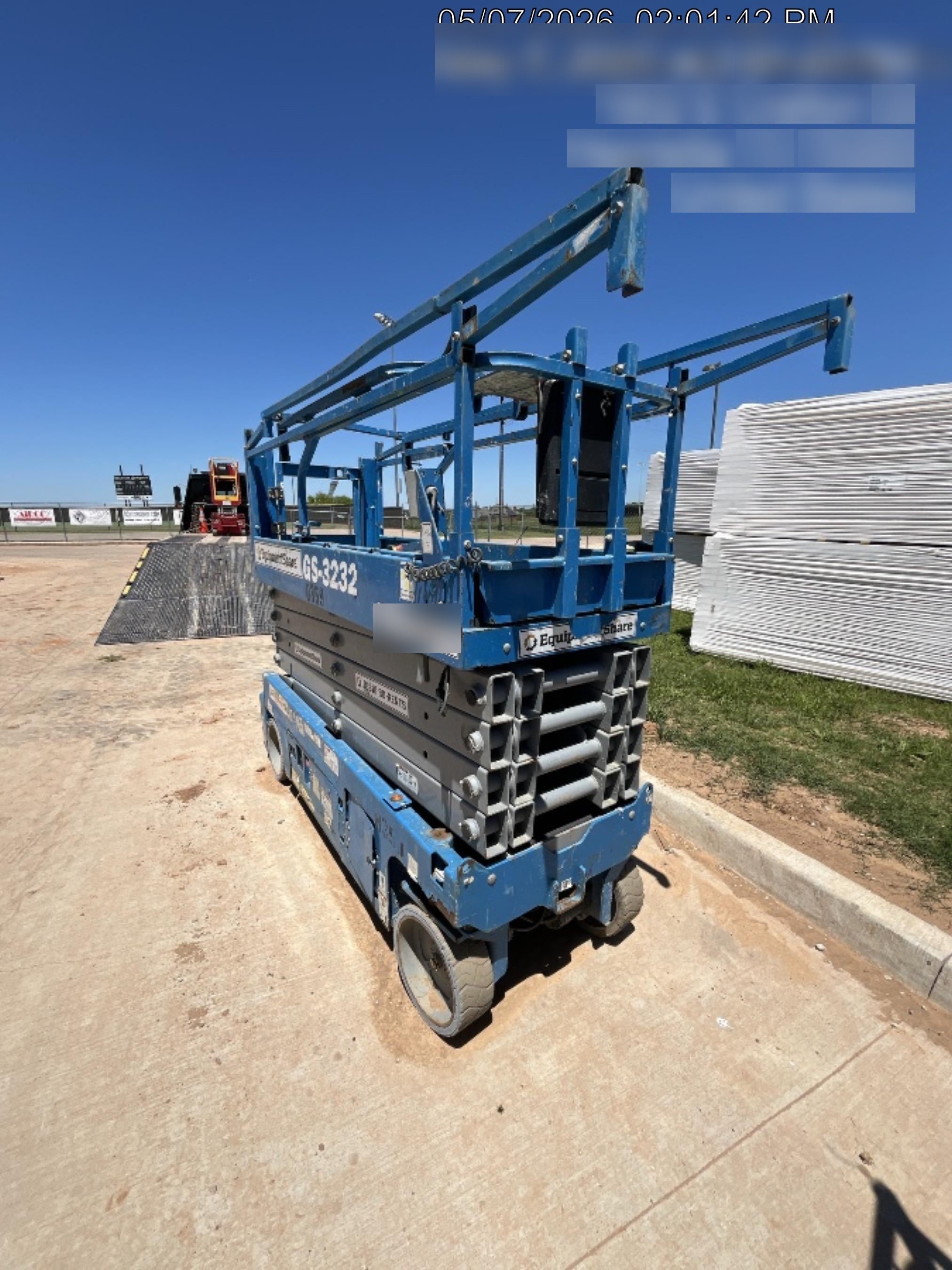 2018 Genie GS-3232 Genie GS3232 Lift w/Folding Rails and Swing Gate