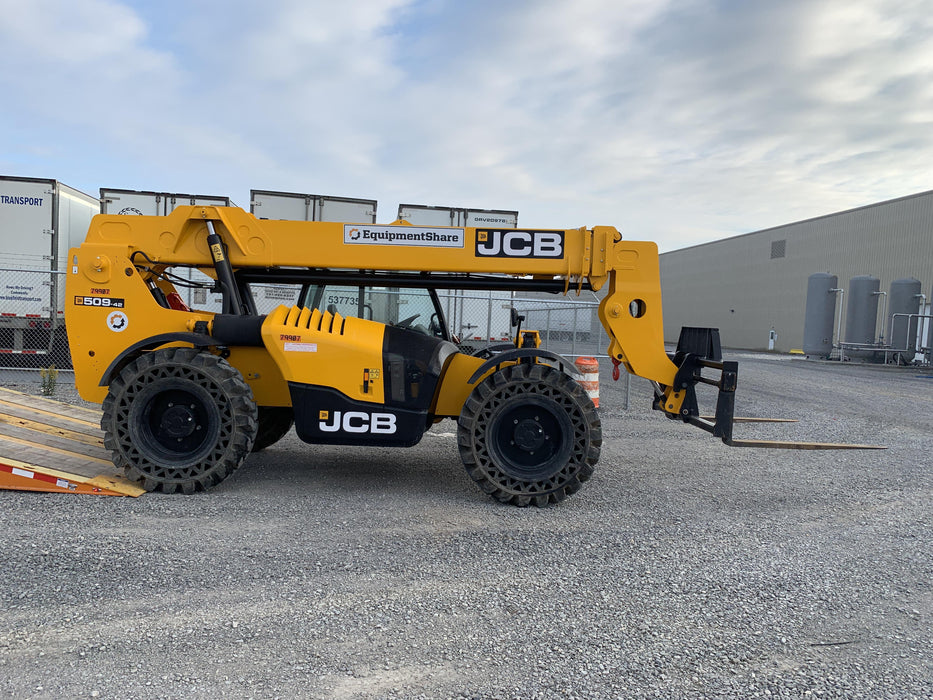 2020 JCB 509-42 Canopy, Solid Tires, Work Lights, Beacon, Aux Hydraulics, Back up Alarm, Lifting Eye, ES Decals