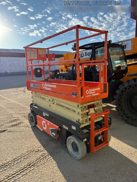 2022 JLG ES2632