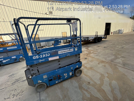 2019 Genie GS-1930 Fixed Rails with Chain Entry