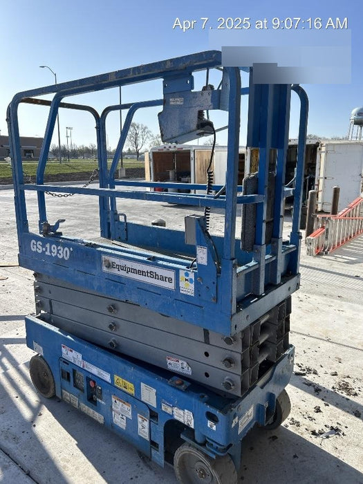 2019 Genie GS-1930 Fixed rails with chain Entry