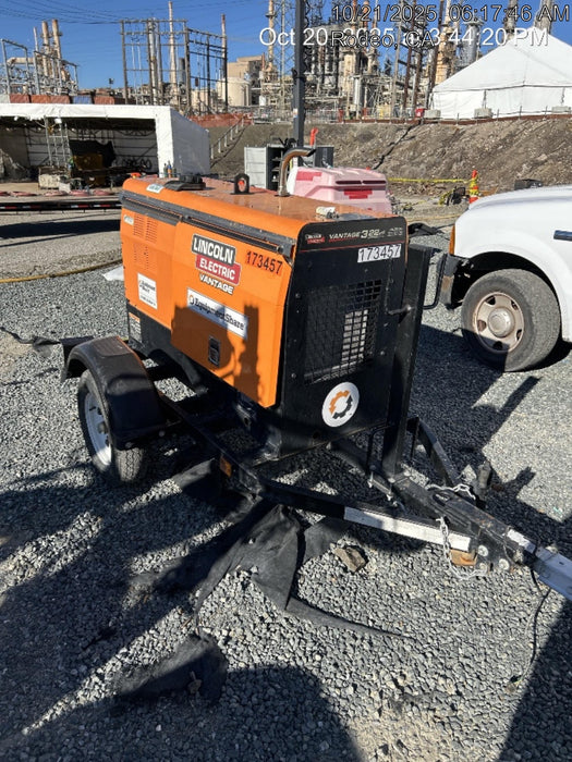 2021 Lincoln Electric Vantage 322 Vantage 322 Ready Pak 3 w/ Decals, ORANGE (includes trailer, cable rack, fender light kit) NO Telematics