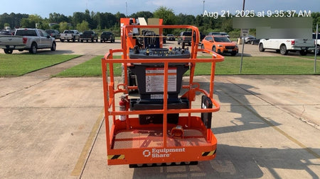 2025 JLG E300AJP