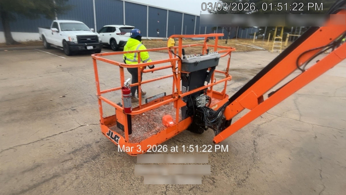2019 JLG 600AJ