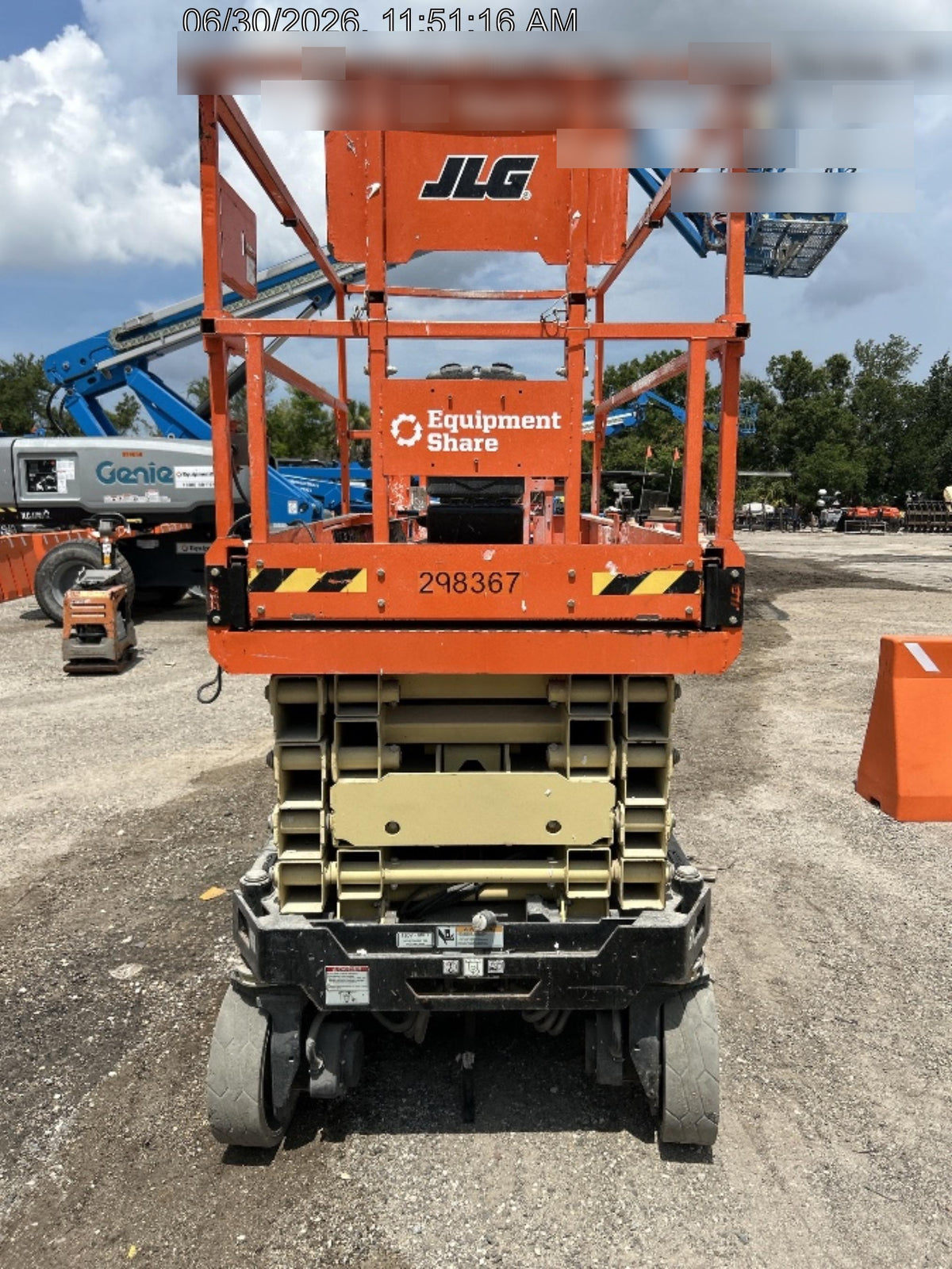 2023 JLG ES3246
