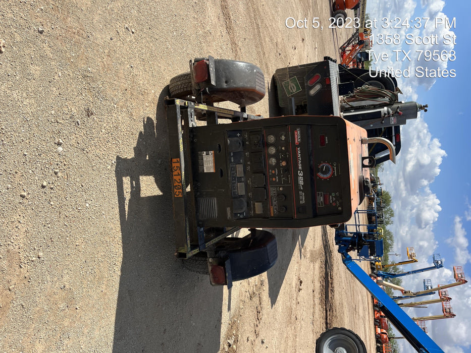 2021 Lincoln Electric Vantage 322 Vantage 322 Ready Pak 3 w/ Telematics & Decals, ORANGE (includes trailer, cable rack, fender light kit)