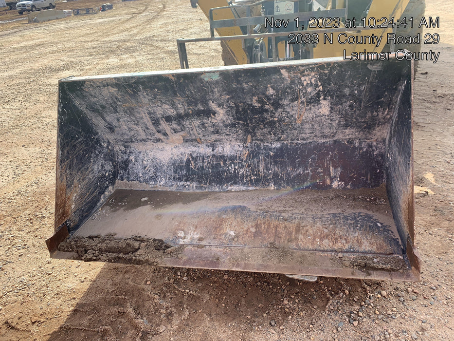 2016 SKYTRAK 70" Bucket, Telehandler 6k-7k