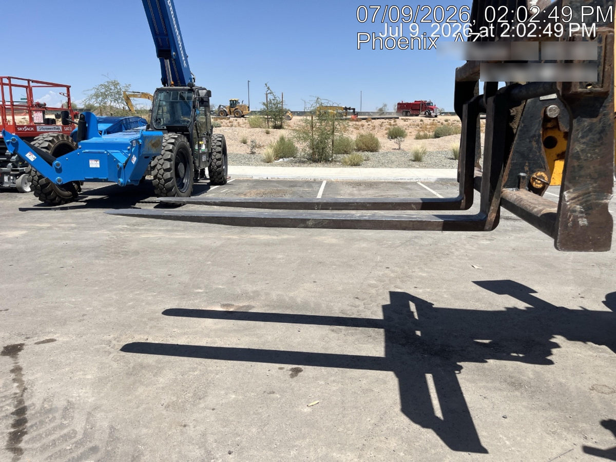 2019 JCB 512-56 74 HP w/CAB/HVAC, Beacon, Aux Hydraulics, Worklights, Solid Tires w/60" Carriage/Forks