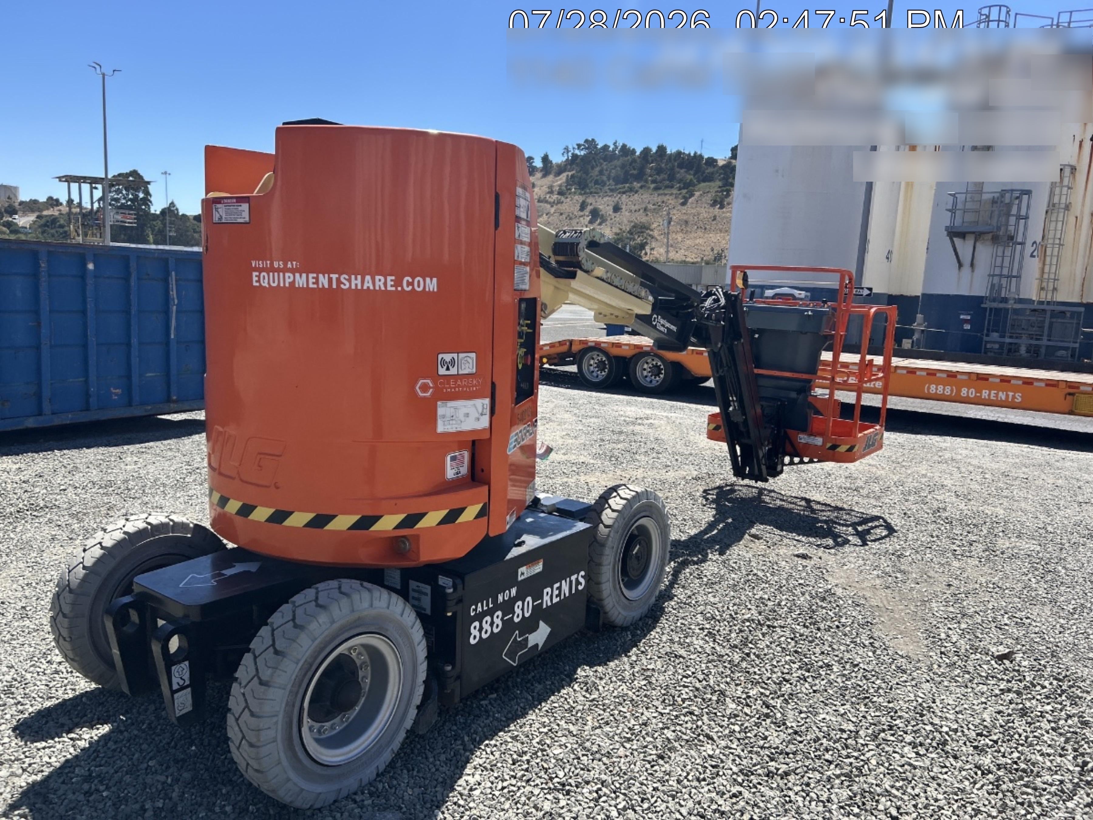 2025 JLG E300AJP