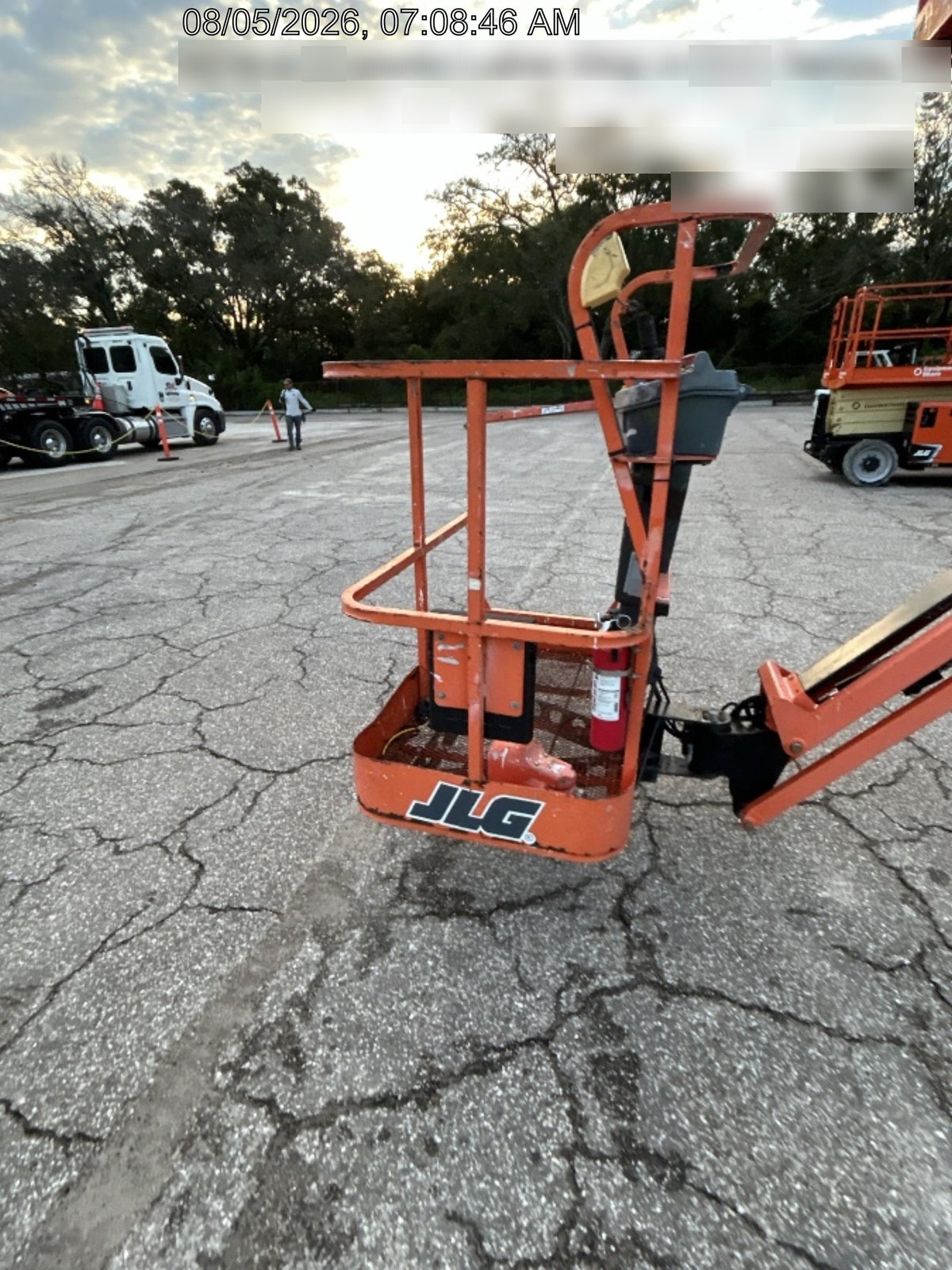2019 JLG E400AJPN