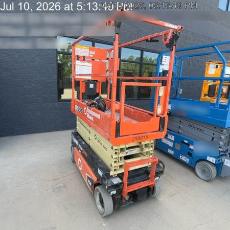 2023 JLG ES1932