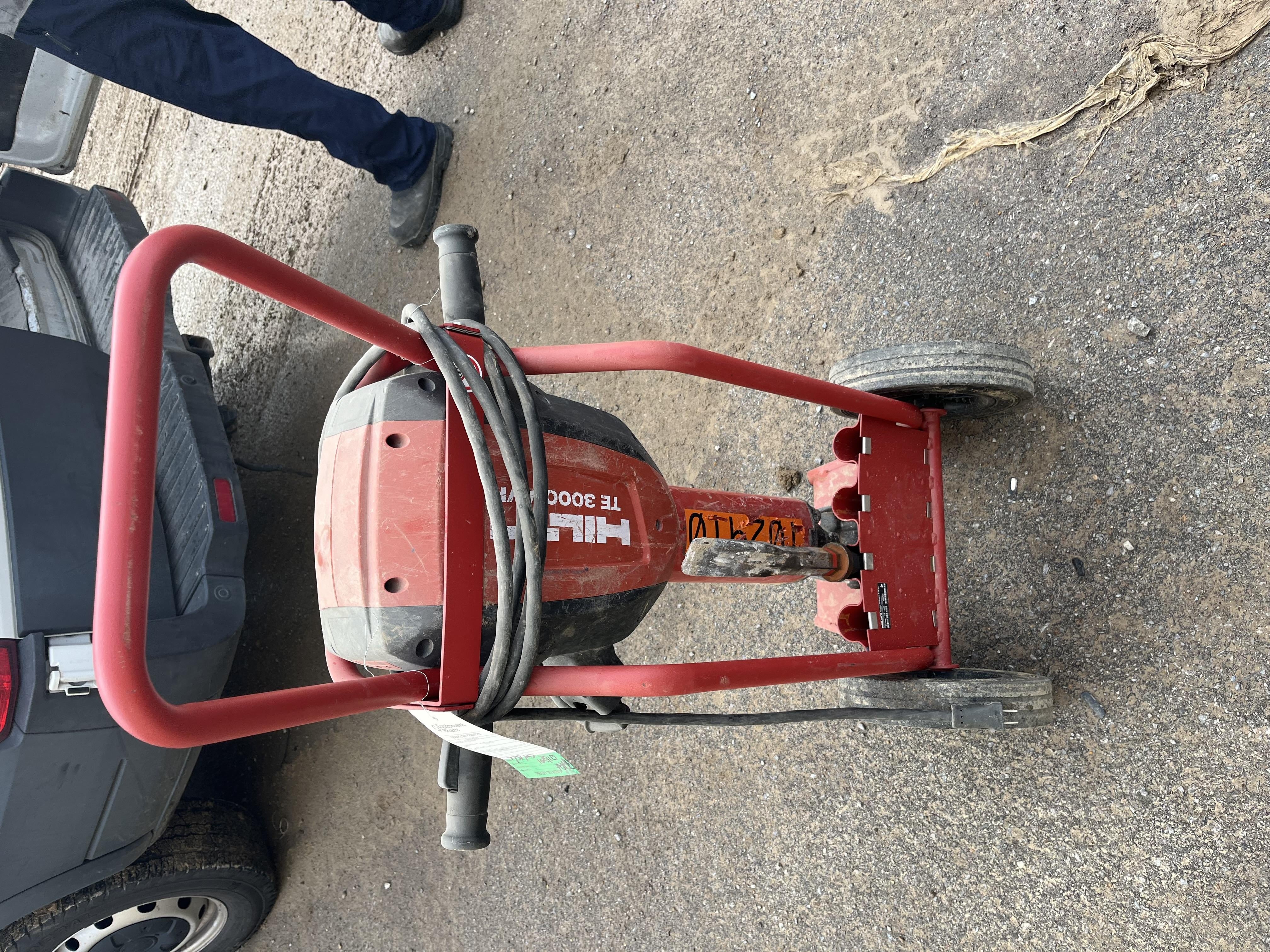 2020 HILTI TE 3000-AVR