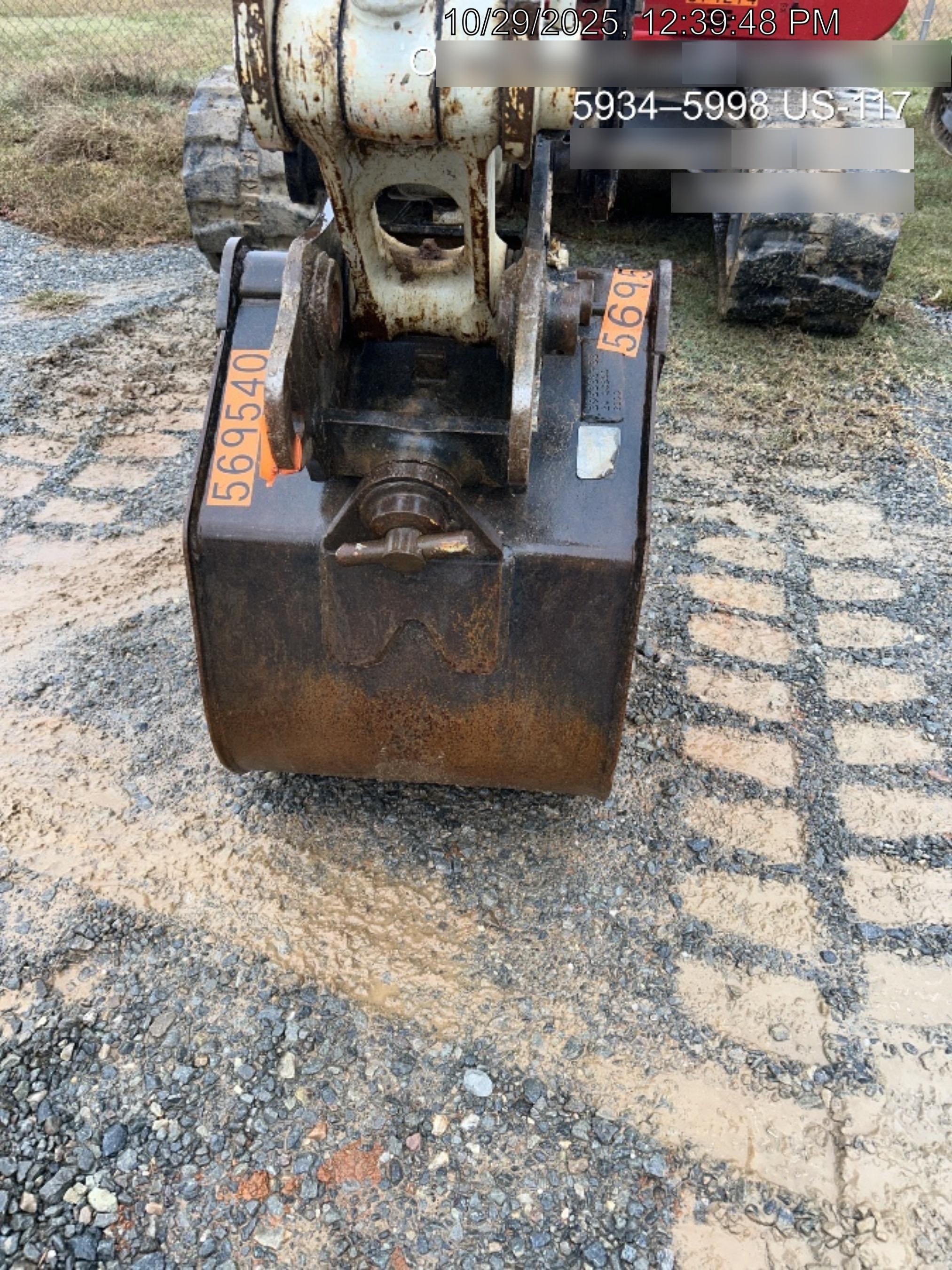 2025 TAKEUCHI 24" Bucket Takeuchi