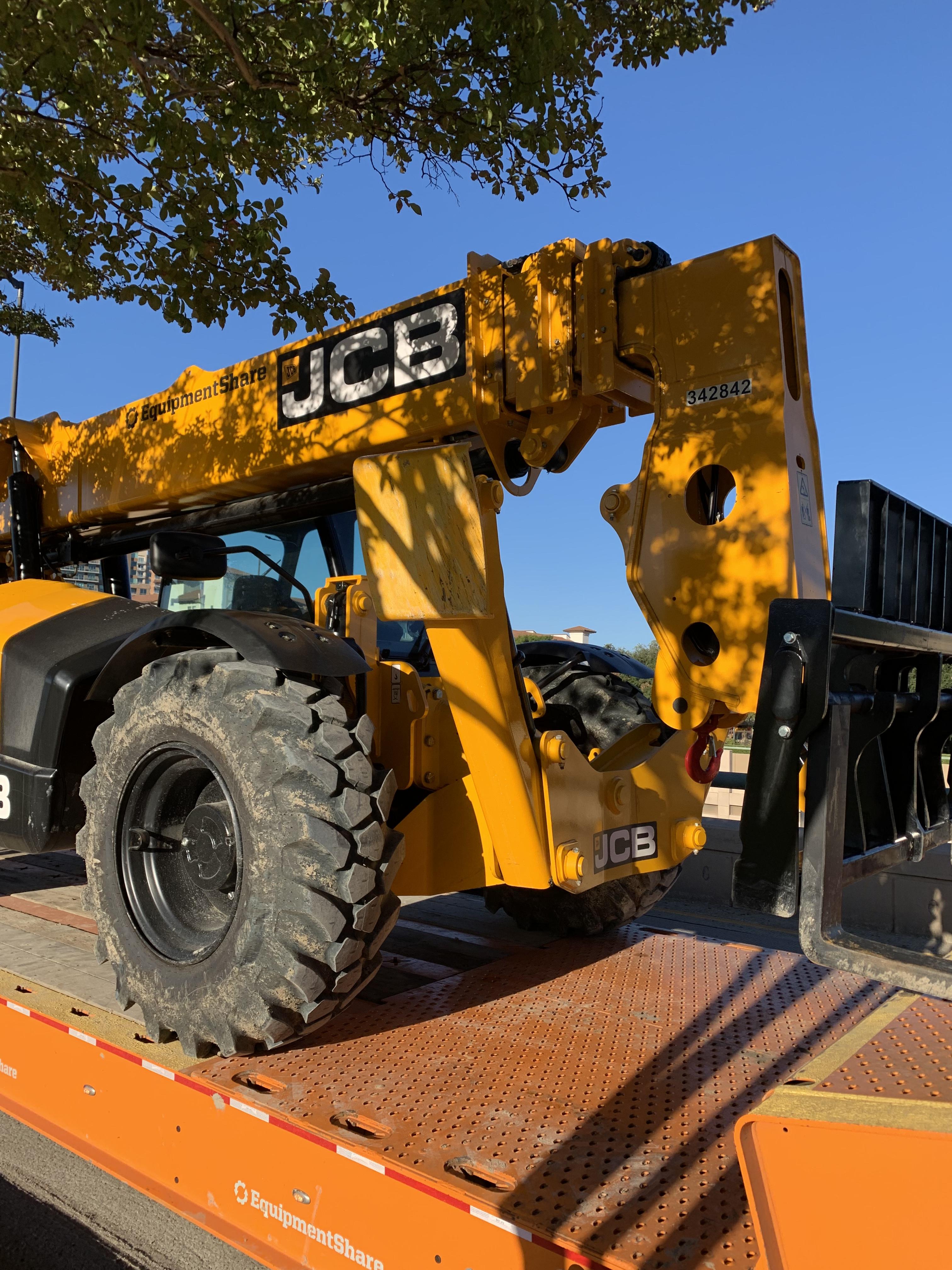 2023 JCB 510-56