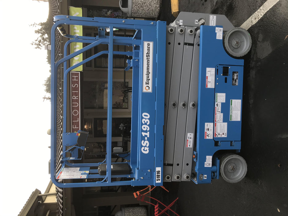 2019 Genie GS-1930 Half Height Swing Gate, 800W Inverter