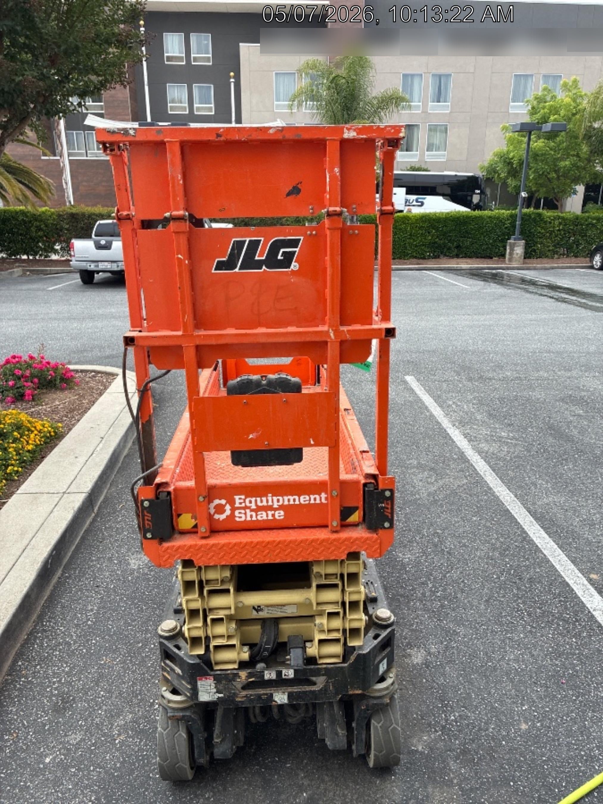 2022 JLG ES1932