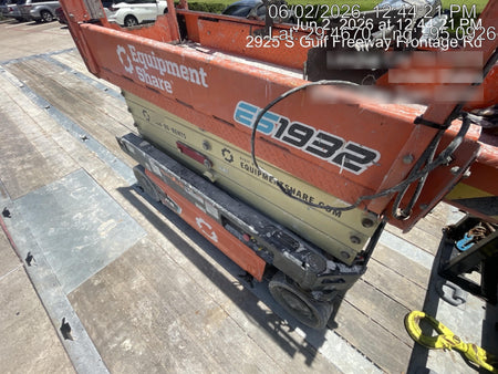 2022 JLG ES1932